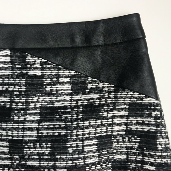 Ann Taylor Metallic Tweed Pencil Skirt - Picture 4 of 9